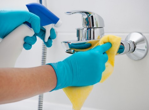 User adjusting cookie preferences for a carpet cleaning site
